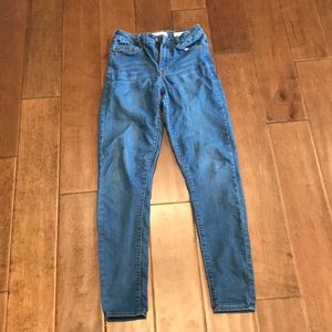 Blue skinny jeans